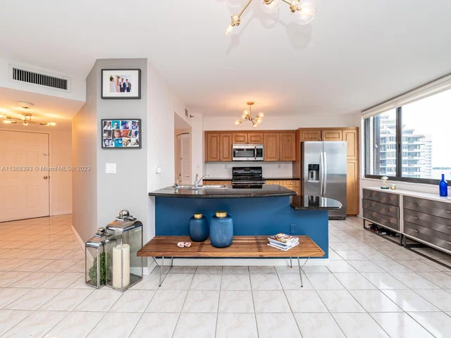 540 Brickell Key Dr # 1413, Miami FL 33131