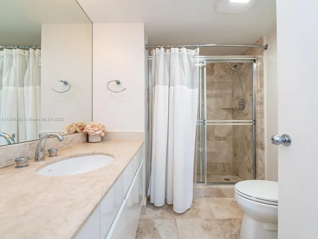 540 Brickell Key Dr # 1413, Miami FL 33131