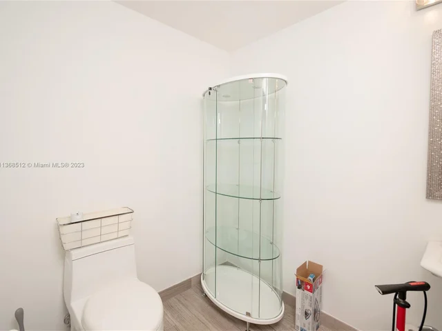 1300 Brickell Bay Dr # 3508, Miami FL 33131