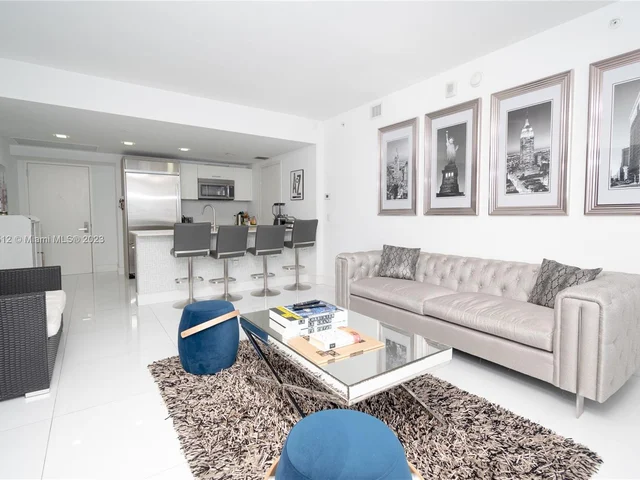 1300 Brickell Bay Dr # 3508, Miami FL 33131