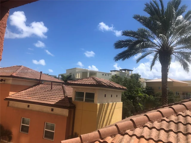 90 Alton Rd # 307, Miami Beach FL 33139