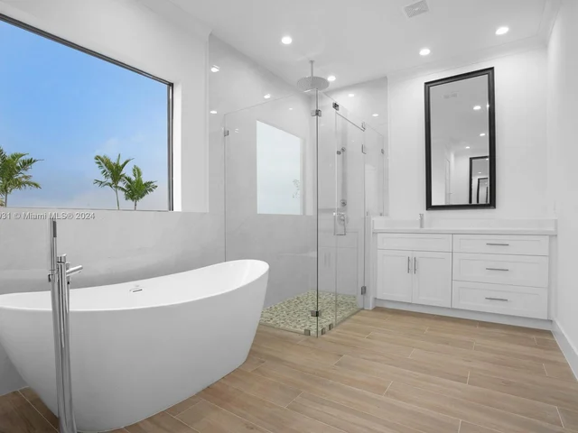 18321 SW 224th St, Miami FL 33170