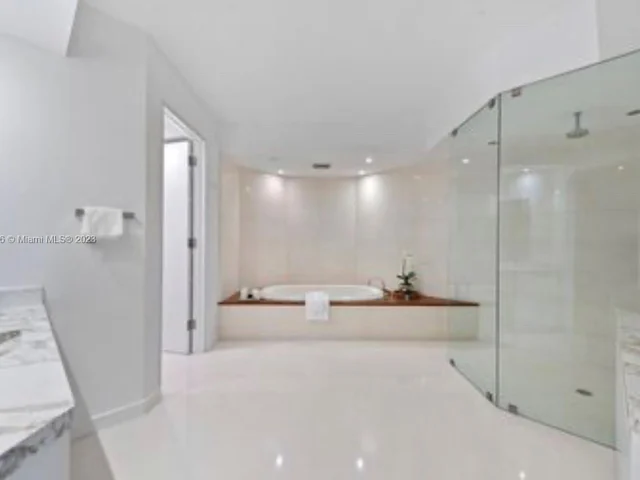 799 Crandon Blvd # 602, Key Biscayne FL 33149