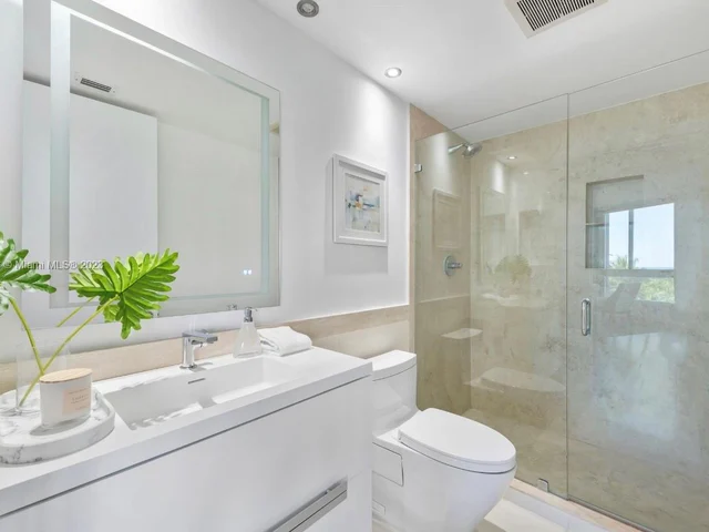 799 Crandon Blvd # 602, Key Biscayne FL 33149