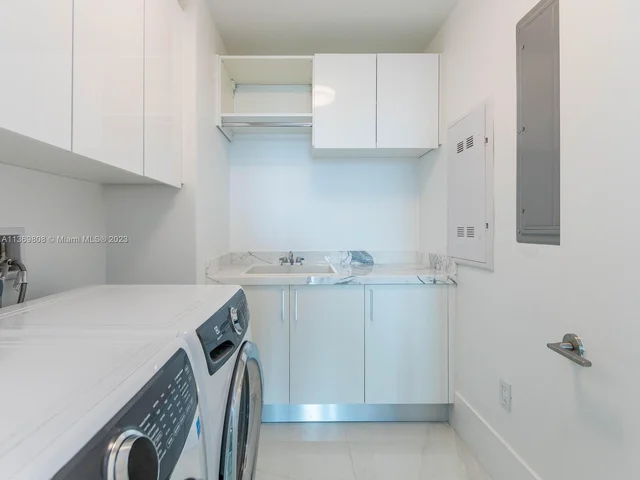 330 Sunny Isles Blvd, Sunny Isles Beach FL 33160