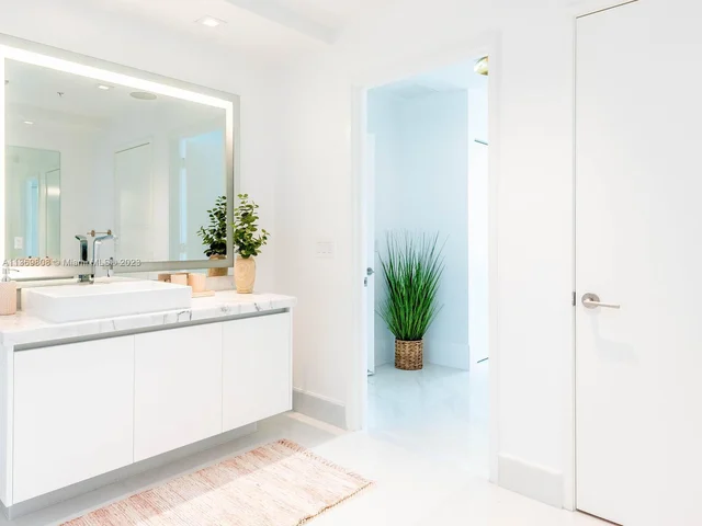 330 Sunny Isles Blvd, Sunny Isles Beach FL 33160