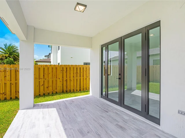 1605 SW 145 Ave, Miami FL 33175