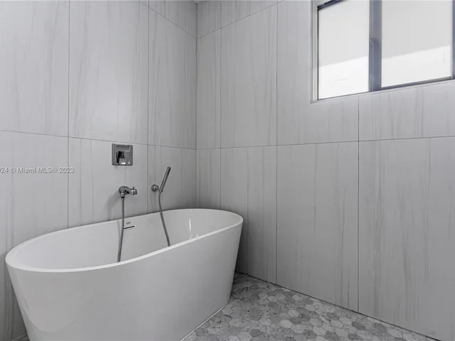 1605 SW 145 Ave, Miami FL 33175