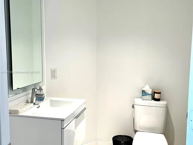 17301 Biscayne Blvd # 305, North Miami Beach FL 33160