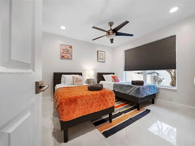 31 SE 12th St, Pompano Beach FL 33060