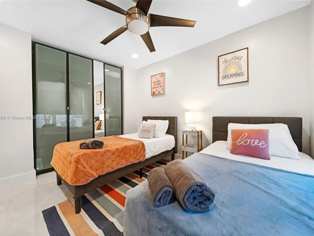 31 SE 12th St, Pompano Beach FL 33060