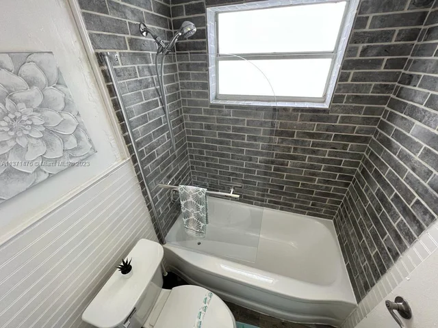 7904 West Dr # 102, North Bay Village FL 33141