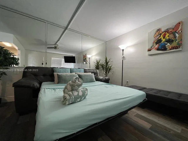 7904 West Dr # 102, North Bay Village FL 33141