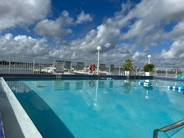 7904 West Dr # 102, North Bay Village FL 33141