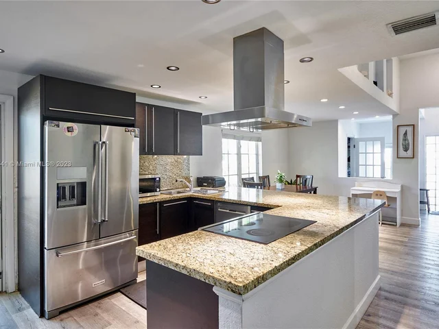 1547 Harrison St, Hollywood FL 33020