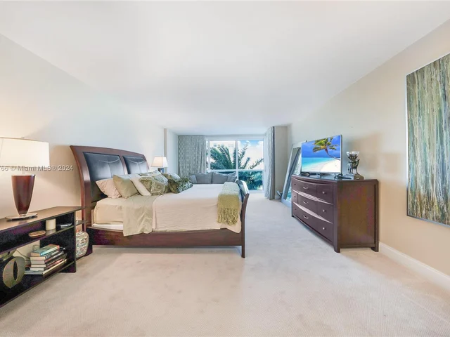 2100 S Ocean Ln # 207, Fort Lauderdale FL 33316