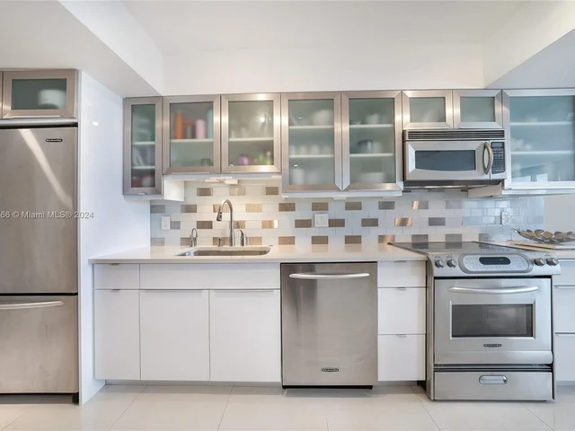 2100 S Ocean Ln # 207, Fort Lauderdale FL 33316