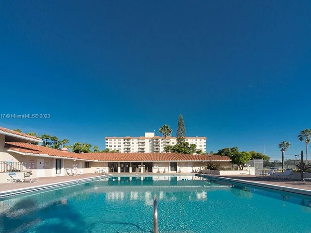 4170 Inverrary Dr # 201, Lauderhill FL 33319