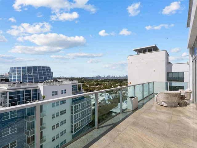 201 Aqua Ave, Miami Beach FL 33141