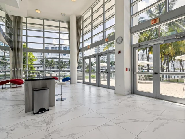 201 Aqua Ave, Miami Beach FL 33141