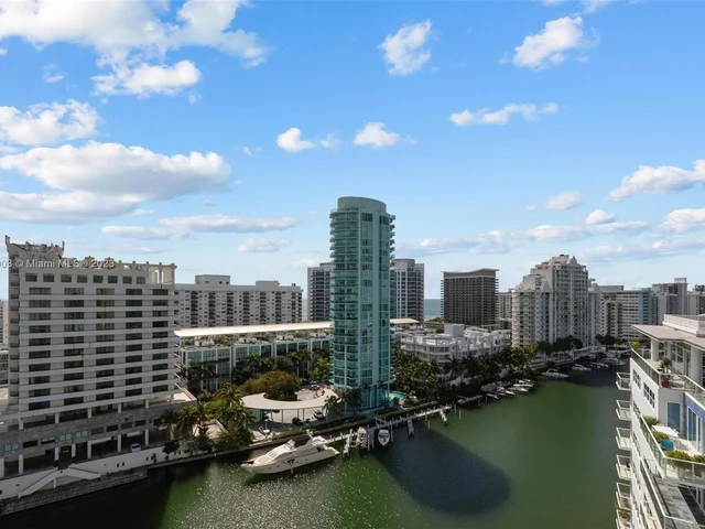 201 Aqua Ave, Miami Beach FL 33141