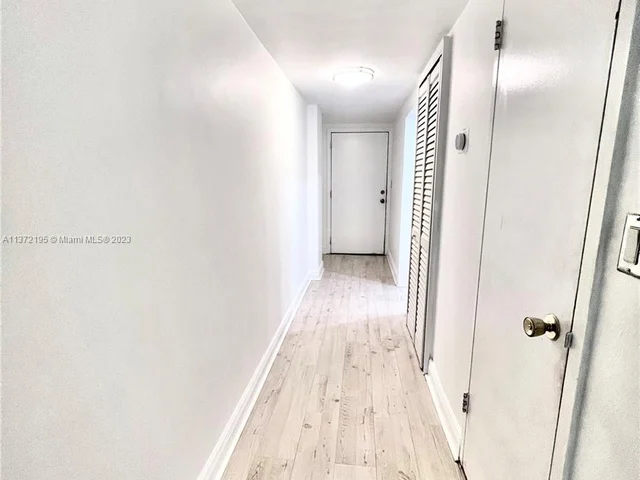 3660 NE 166th St # 405, North Miami Beach FL 33160