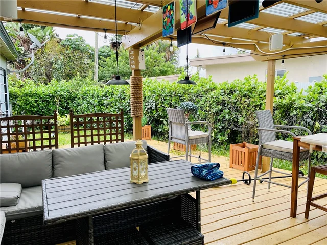 50 NW 209th St, Miami Gardens FL 33169