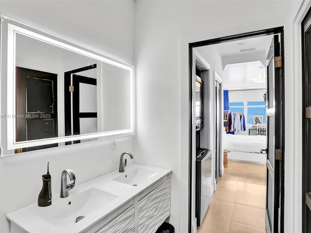 5601 Collins Ave # 1720, Miami Beach FL 33140