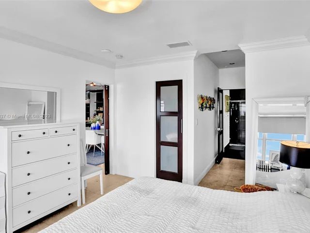 5601 Collins Ave # 1720, Miami Beach FL 33140