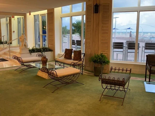 3180 S Ocean Dr # 318, Hallandale Beach FL 33009