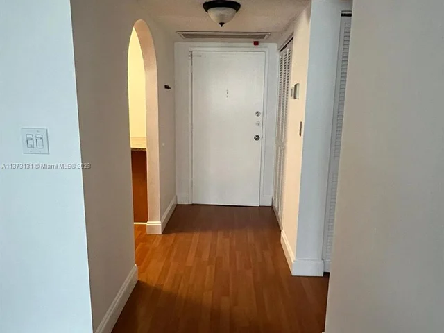 3180 S Ocean Dr # 318, Hallandale Beach FL 33009