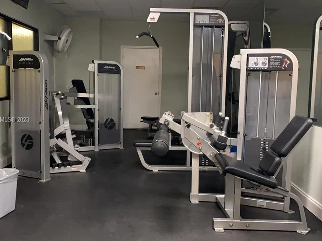 3180 S Ocean Dr # 318, Hallandale Beach FL 33009