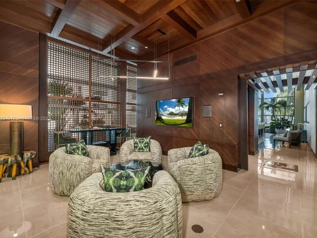 5875 Collins Ave # 604, Miami Beach FL 33140