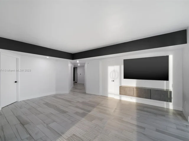 55 SE 6th St # 3802, Miami FL 33131