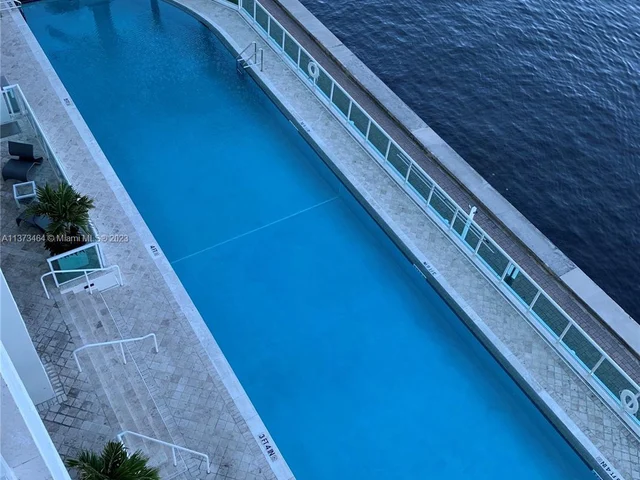 20201 E Country Club Dr # 607, Aventura FL 33180