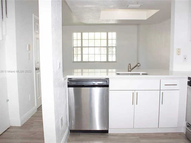 701 SW 148th Ave # 107, Sunrise FL 33325