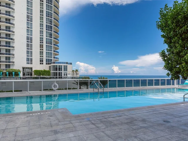 15811 Collins Ave # 1105, Sunny Isles Beach FL 33160