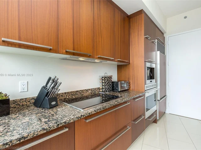 15811 Collins Ave # 1105, Sunny Isles Beach FL 33160