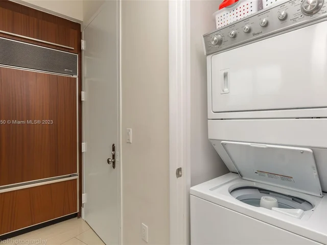 15811 Collins Ave # 1105, Sunny Isles Beach FL 33160