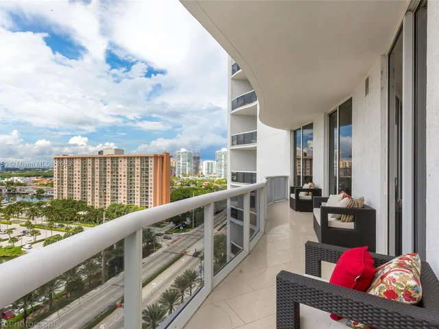 15811 Collins Ave # 1105, Sunny Isles Beach FL 33160