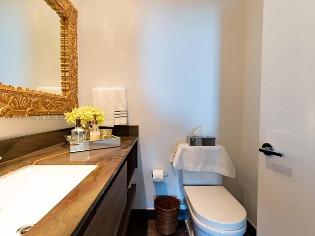 360 Ocean Dr # 606S, Key Biscayne FL 33149