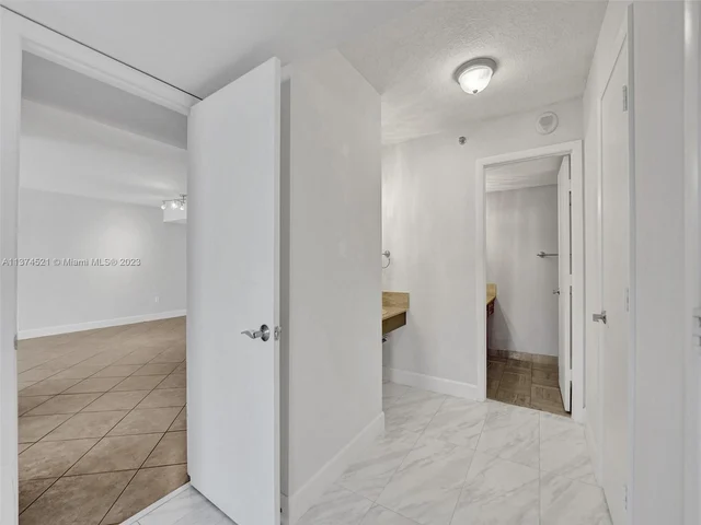 1201 S Ocean Dr # 510N, Hollywood FL 33019