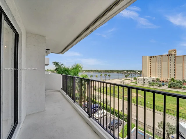 1201 S Ocean Dr # 510N, Hollywood FL 33019