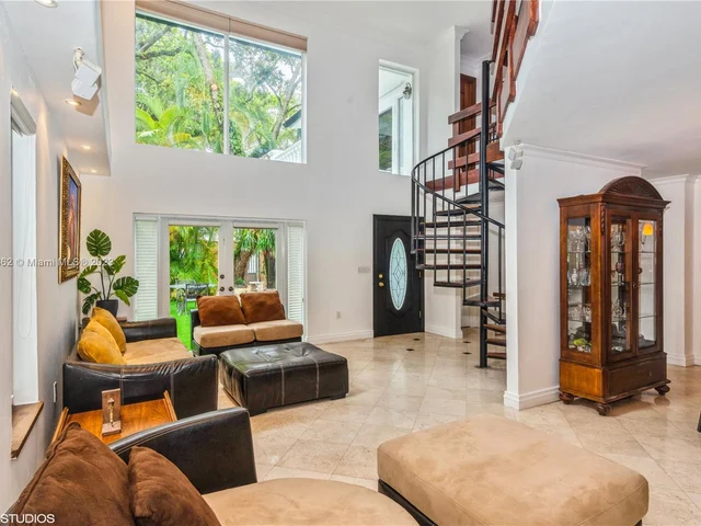 2141 Secoffee St, Miami FL 33133