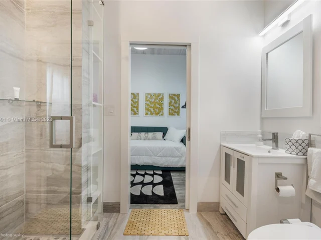 421 NE 70th St, Miami FL 33138