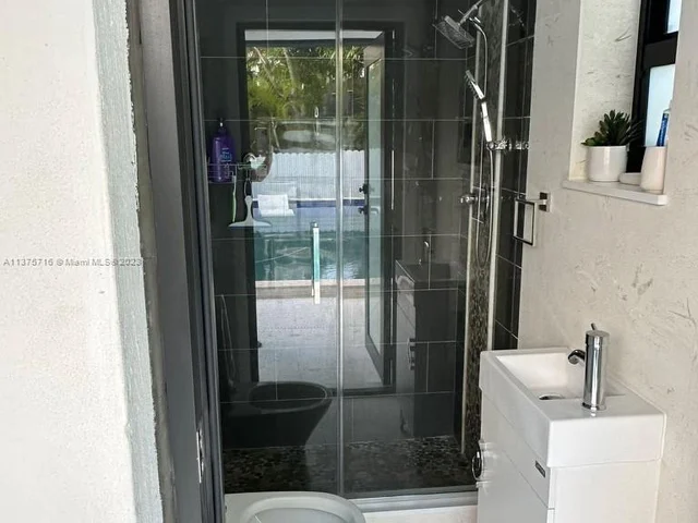 13835 S Biscayne River Rd, Miami FL 33161