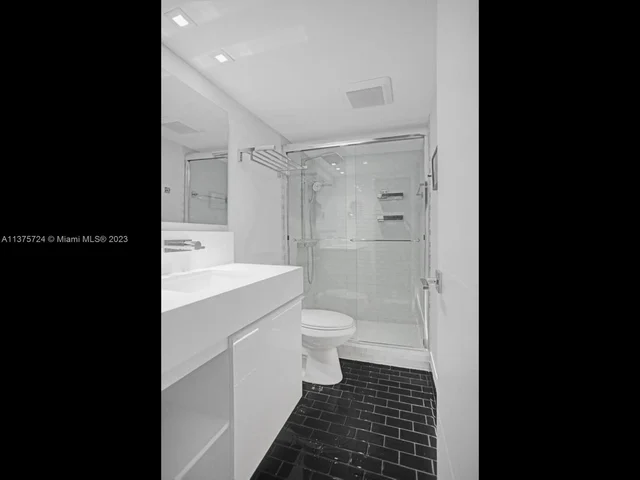 10275 Collins Ave # 906, Bal Harbour FL 33154