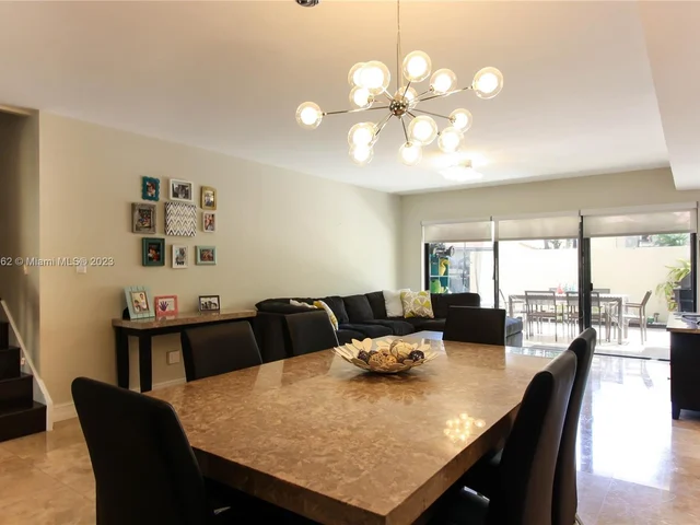 3501 Magellan Cir # 638, Aventura FL 33180