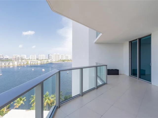 17301 Biscayne Blvd # 1108, North Miami Beach FL 33160