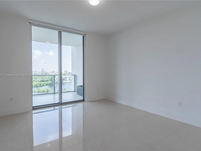 17301 Biscayne Blvd # 1108, North Miami Beach FL 33160